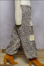 Street Smart Leo Stylin' Pants