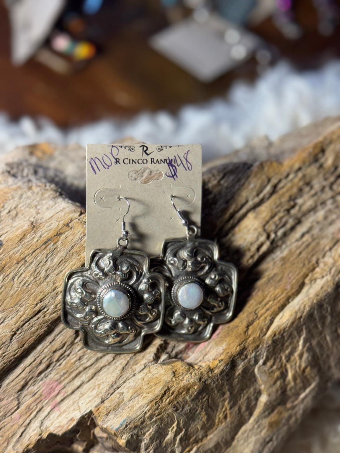 Cross-shaped mother-of-pearl earrings in German silver