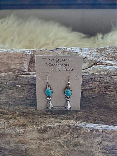 Turquoise dangle earring